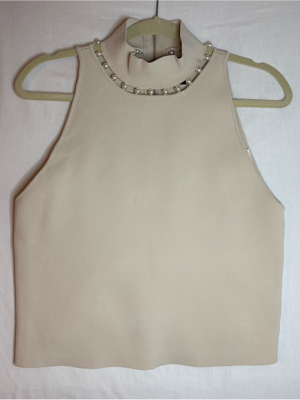 House of Harlow 1960 Pearl-Trim Neckline Sleeveless Mock Neck Style Crop-Top L